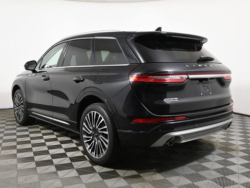 Used 2022 Lincoln Corsair AWD w/ Premium Package image 9