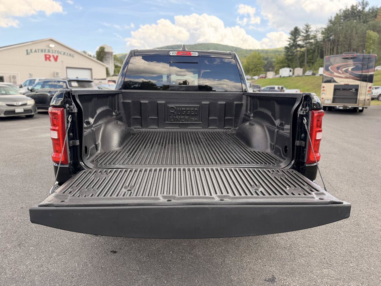 Used 2025 RAM 1500 Big Horn AWD/4WD image 18