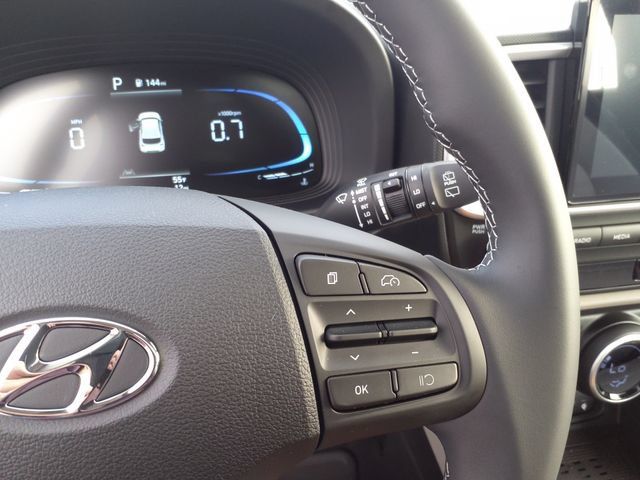 Used 2026 Hyundai Venue SEL FWD image 23