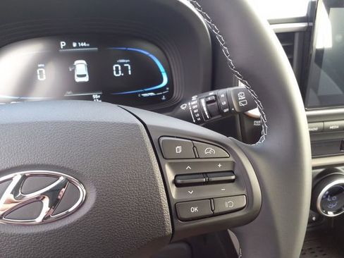 Certified 2026 Hyundai Venue SEL FWD image 23