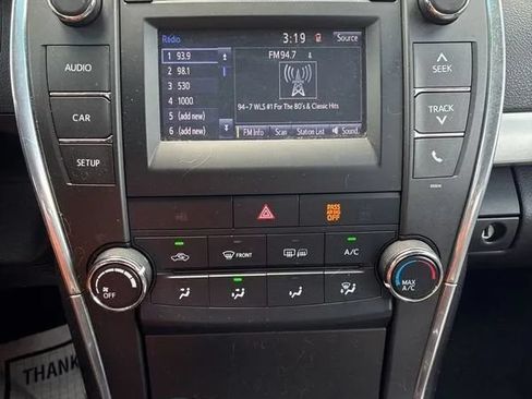 Used 2017 Toyota Camry SE FWD image 27