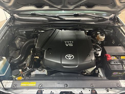 Used 2011 Toyota Tacoma 4x4 Access Cab V6 w/ SR5 Pkg #2 image 14