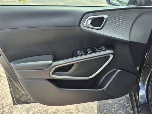 Used 2023 Kia Soul LX w/ Option Group 015 image 36