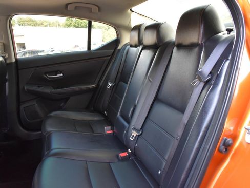 Used 2022 Nissan Sentra SR w/ SR Premium Package FWD image 26