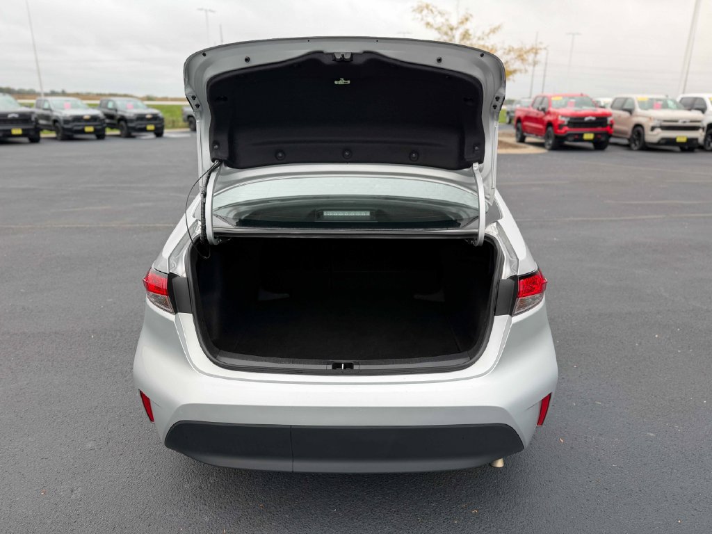 Used 2024 Toyota Corolla LE FWD image 15
