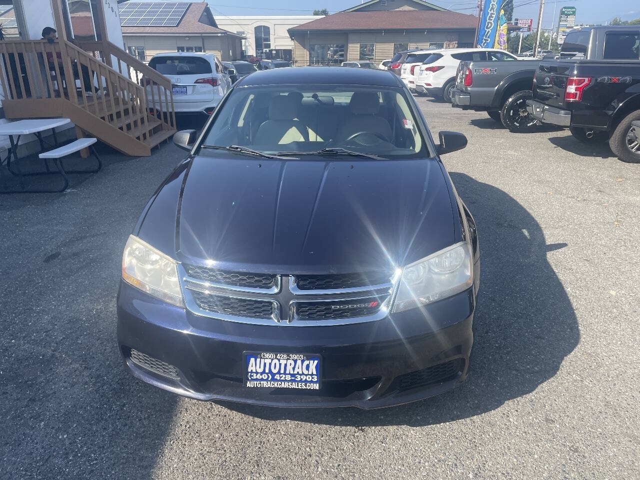 Used 2012 Dodge Avenger SE FWD image 2
