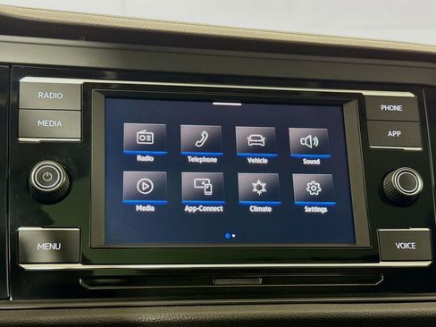 Certified 2022 Volkswagen Jetta SE FWD image 16