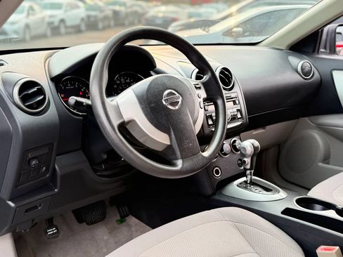 Used 2011 Nissan Rogue S FWD image 16