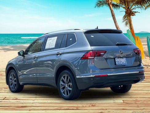 Used 2022 Volkswagen Tiguan SE image 4