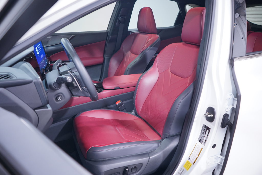 Used 2025 Lexus NX 450h+ AWD w/ Towing Package (2000 Lbs) image 7
