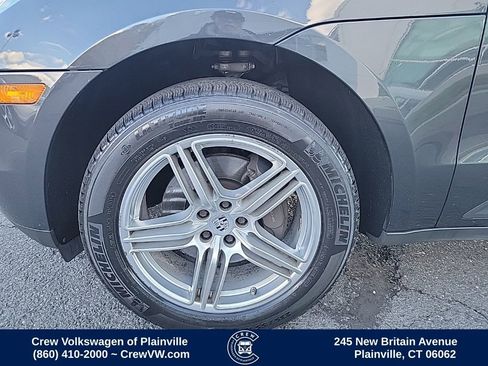 Used 2017 Porsche Macan image 25