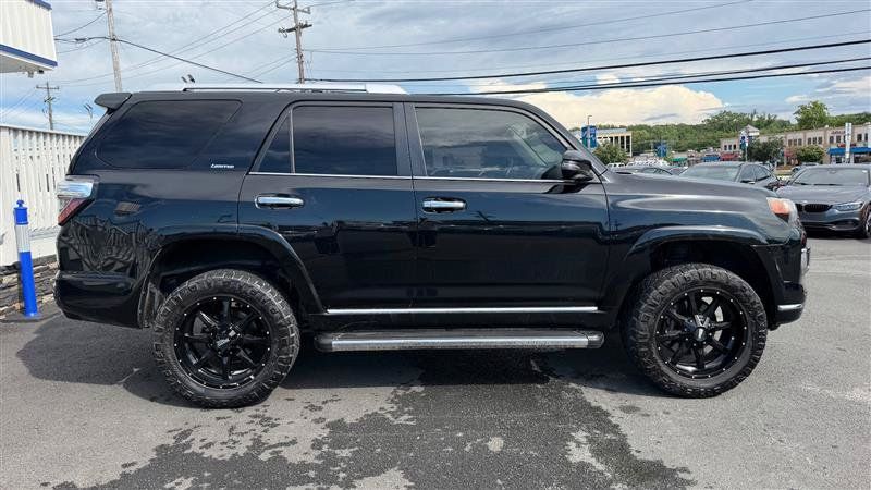 Used 2017 Toyota 4Runner Limited AWD/4WD image 6