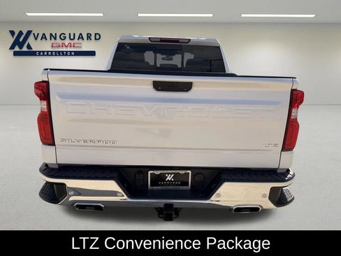 Used 2022 Chevrolet Silverado 1500 LTZ w/ LTZ Convenience Package II AWD/4WD image 3