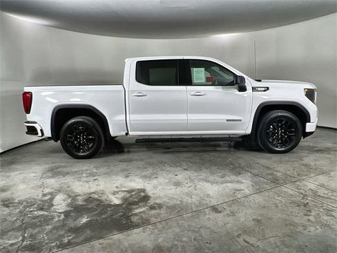 Used 2025 GMC Sierra 1500 Elevation image 9