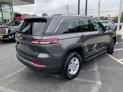 Used 2022 Jeep Grand Cherokee Laredo w/ Luxury Tech Group I image 6