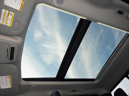 Used 2024 Ford F450 Lariat w/ Lariat Ultimate Package image 9