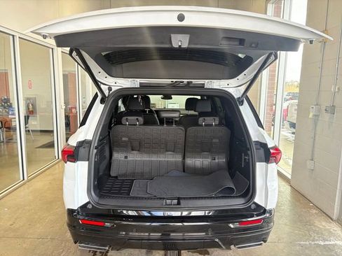 Used 2025 Buick Enclave Sport Touring w/ Power Package image 22