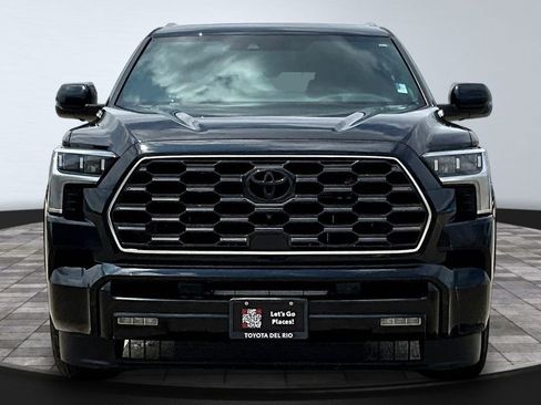 Used 2025 Toyota Sequoia Platinum image 3