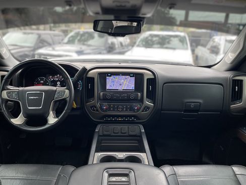Used 2017 GMC Sierra 2500 Denali w/ Duramax Plus Package AWD/4WD image 5
