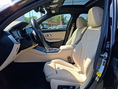 Used 2021 BMW 330i xDrive Sedan w/ Convenience Package AWD/4WD image 16