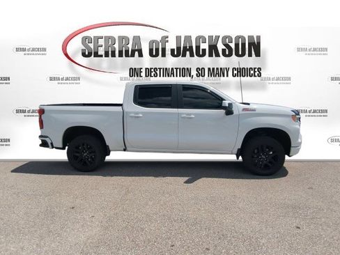 Used 2023 Chevrolet Silverado 1500 RST AWD/4WD image 9