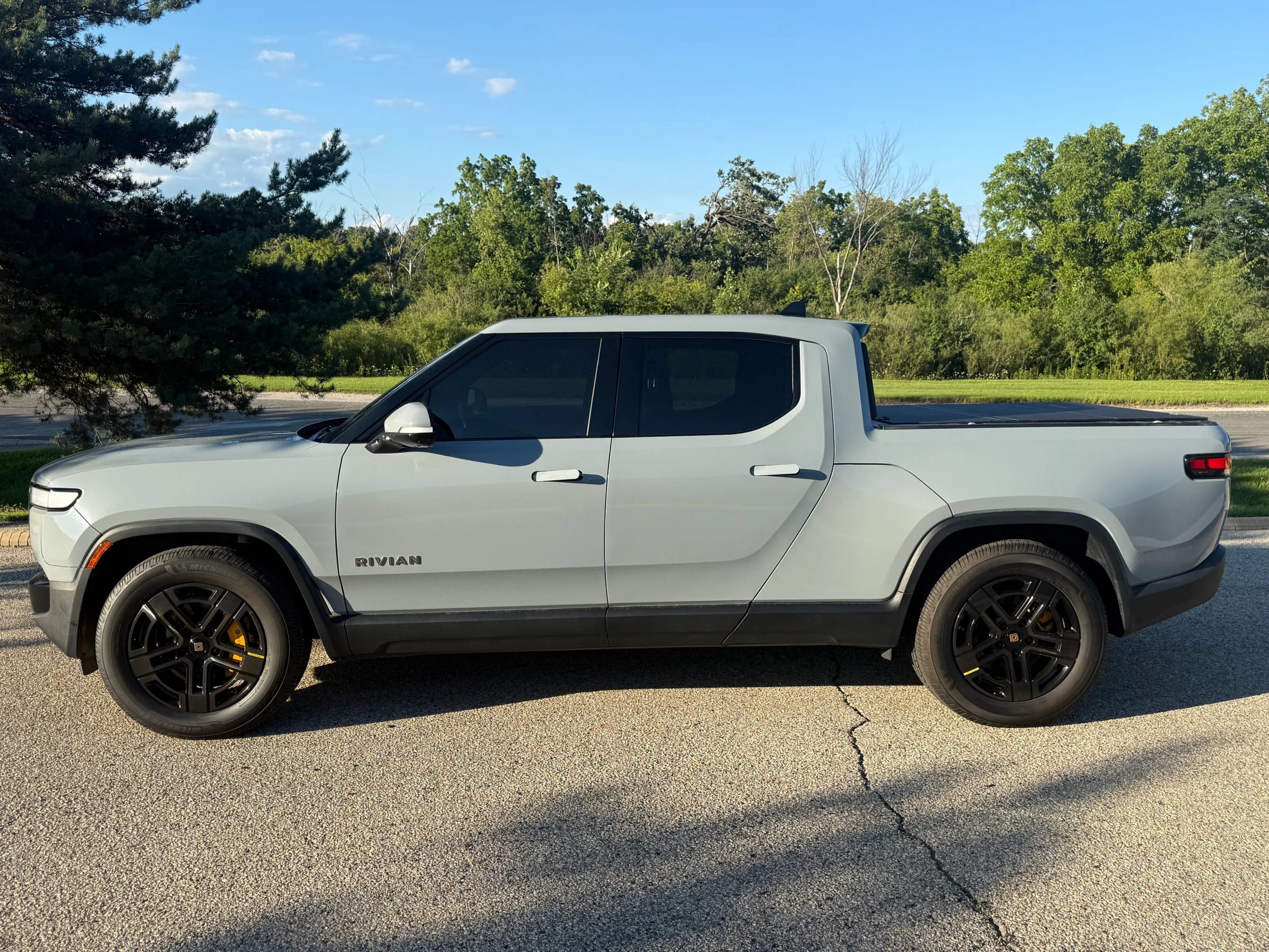Used 2023 Rivian R1T Adventure Quad AWD/4WD image 2