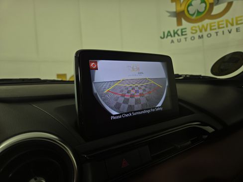 Used 2019 MAZDA MX-5 Miata RF Grand Touring RWD image 20