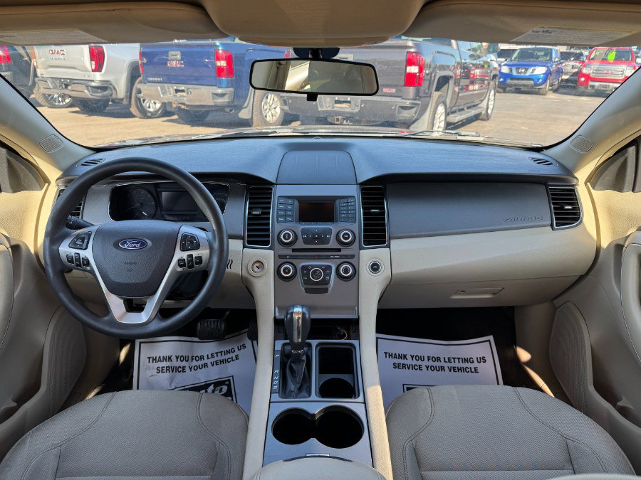 Used 2018 Ford Taurus SE FWD image 20