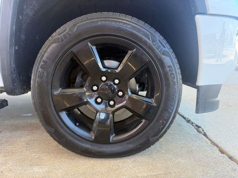 Used 2017 GMC Sierra 1500 4x4 Double Cab w/ Elevation Edition image 9