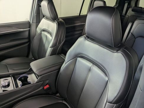 New 2025 Jeep Grand Cherokee L Limited w/ Black Appearance Package RWD image 10