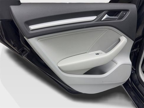 Used 2015 Audi A3 1.8T Premium image 37