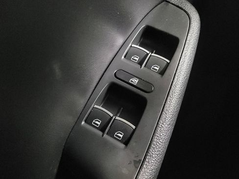 Used 2016 Volkswagen Jetta GLI SE FWD image 27