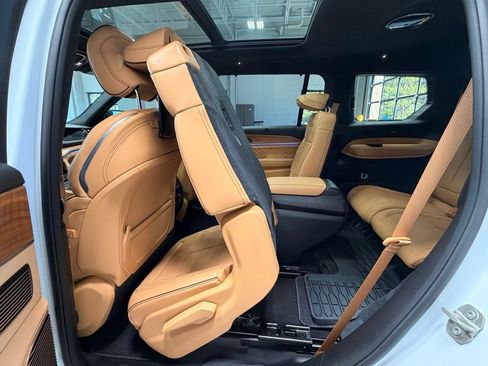 Used 2024 Jeep Grand Cherokee L Summit AWD/4WD image 22