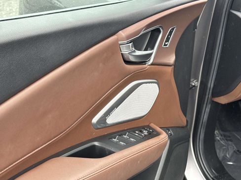 Used 2024 Acura RDX SH-AWD w/ Technology Package image 18