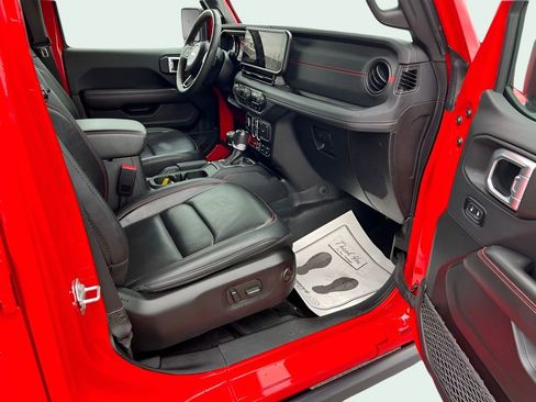 Used 2024 Jeep Wrangler Unlimited Rubicon image 18