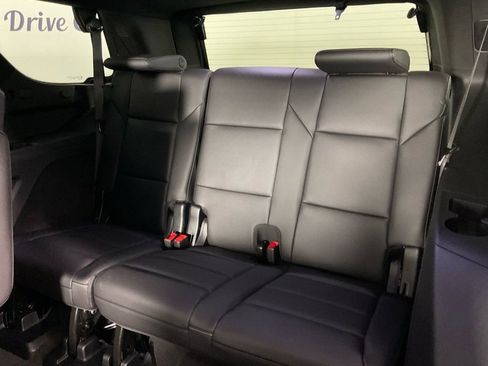Used 2025 Cadillac Escalade Luxury image 17
