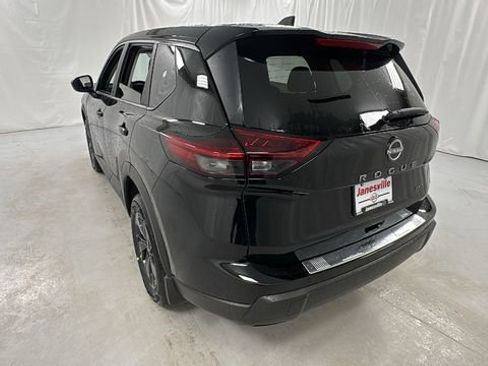 New 2026 Nissan Rogue SV w/ Cold Weather Package AWD/4WD image 5