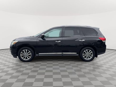 Used 2016 Nissan Pathfinder SL w/ SL Premium Package AWD/4WD image 4