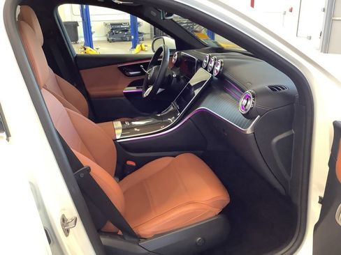 Used 2023 Mercedes-Benz GLC 300 4MATIC image 19
