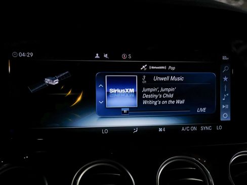 Used 2019 Mercedes-Benz E 300 4MATIC image 24