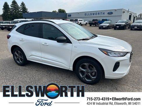 Used 2024 Ford Escape ST-Line w/ Tech Pack #1 AWD/4WD image 1