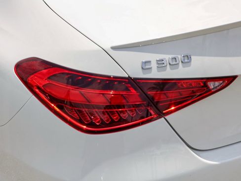 Used 2023 Mercedes-Benz C 300 Sedan image 8