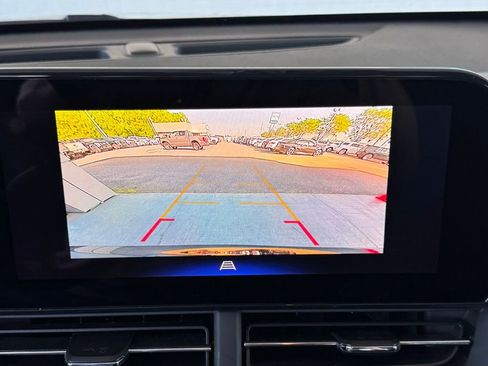 Used 2025 Chevrolet Trax LT FWD image 32