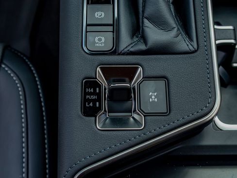 Used 2026 Lexus GX 550 w/ Accessory Package (2T) image 28