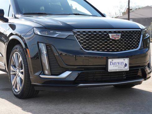 Certified 2025 Cadillac XT6 Premium Luxury image 29