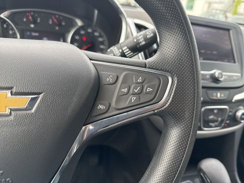 Used 2024 Chevrolet Equinox LS w/ LS Convenience Package image 17