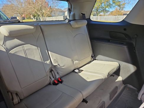 Used 2012 GMC Acadia SLT image 14