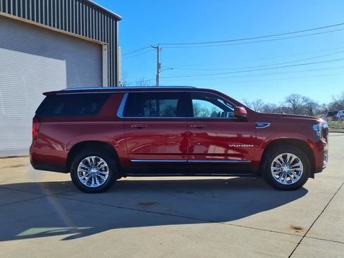 Used 2024 GMC Yukon XL SLT image 5
