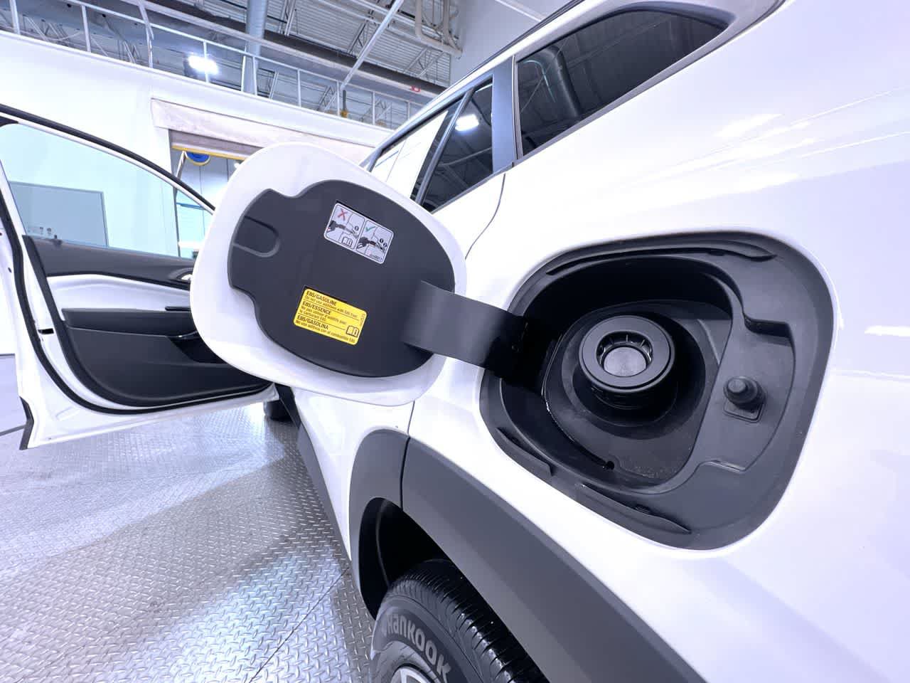 Used 2025 Chevrolet Trax LT w/ Driver Confidence Package FWD image 38