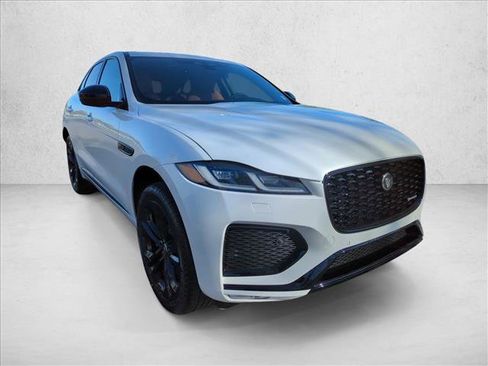 Used 2025 Jaguar F-PACE R-Dynamic S image 3